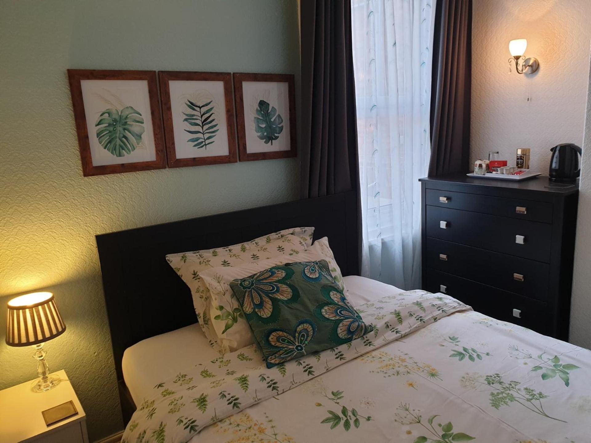 St Michael's Boutique B&b, North Bay, Scarborough, North Yorkshire, With Free Parking And Free Wi-fi 3*